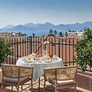 https://hotel-le-suquet-cannes.fr-provencehotel.com