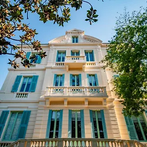 https://bananas-camp.fr-provencehotel.com