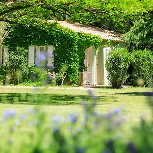 https://domaine-de-rhodes.aixenprovencehotels.org